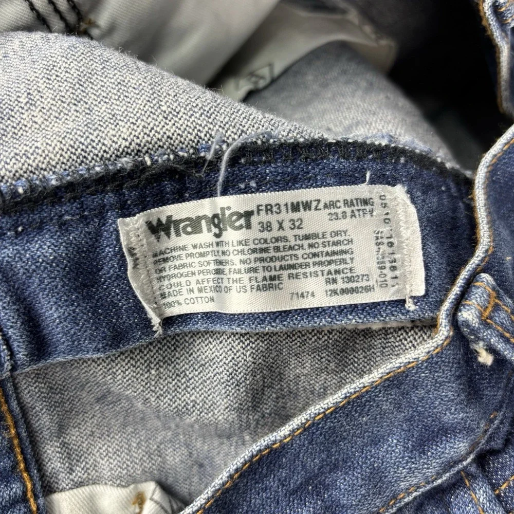Wrangler FR Jeans Mens 38x32 Relaxed Flame Resistant 31MWZ Dark Wash Blue Denim